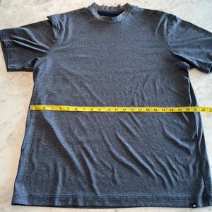 Travis Mathew Performance T Shirt size L
